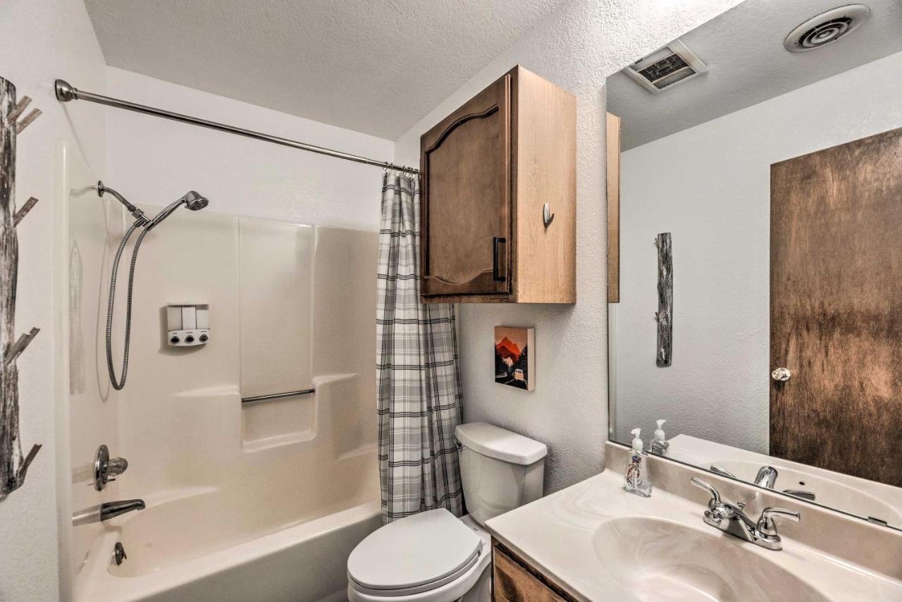 Hike, Golf And Explore Ruidoso Retreat With Deck! Bagian luar foto